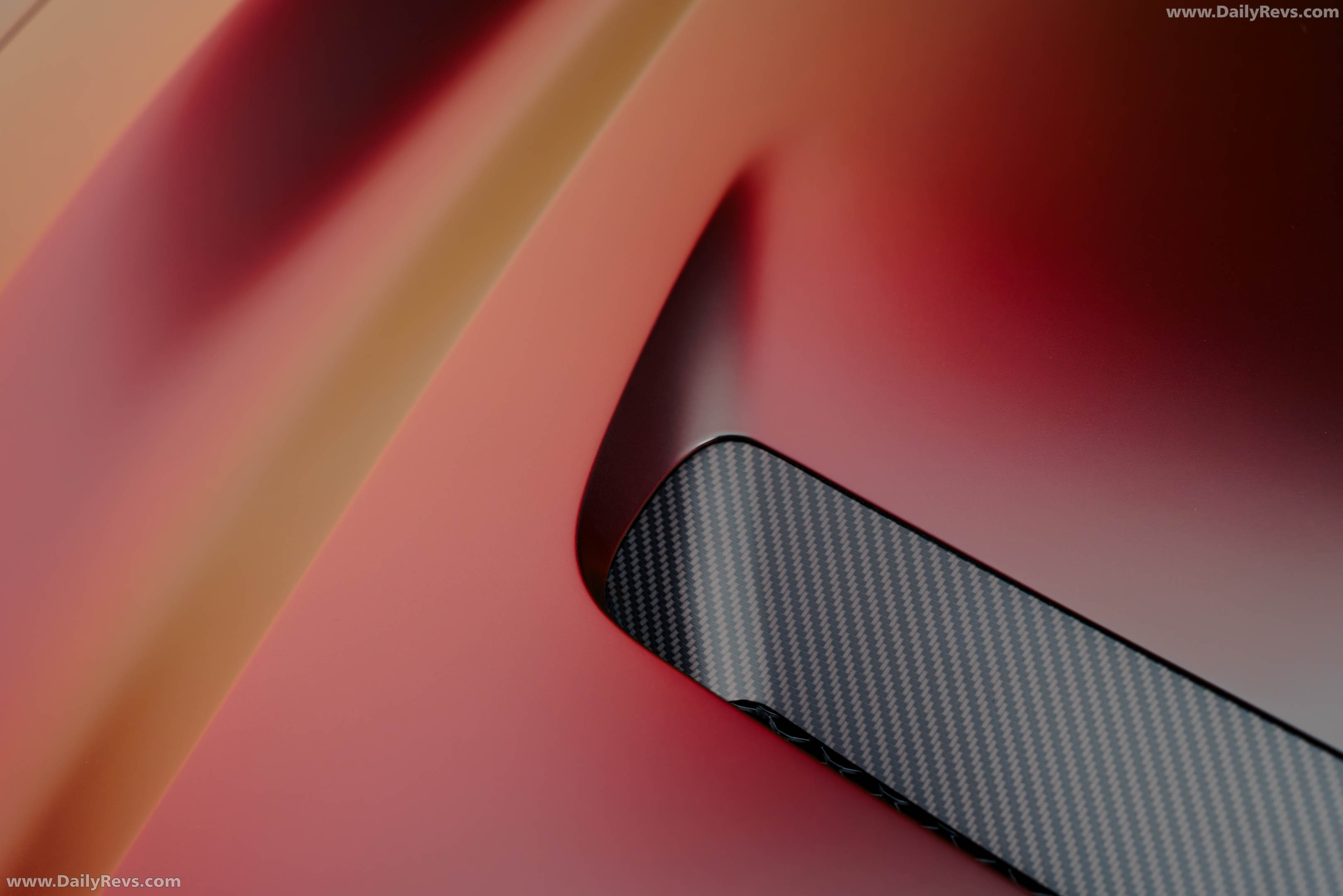 2028 Aston Martin Valen Exterior